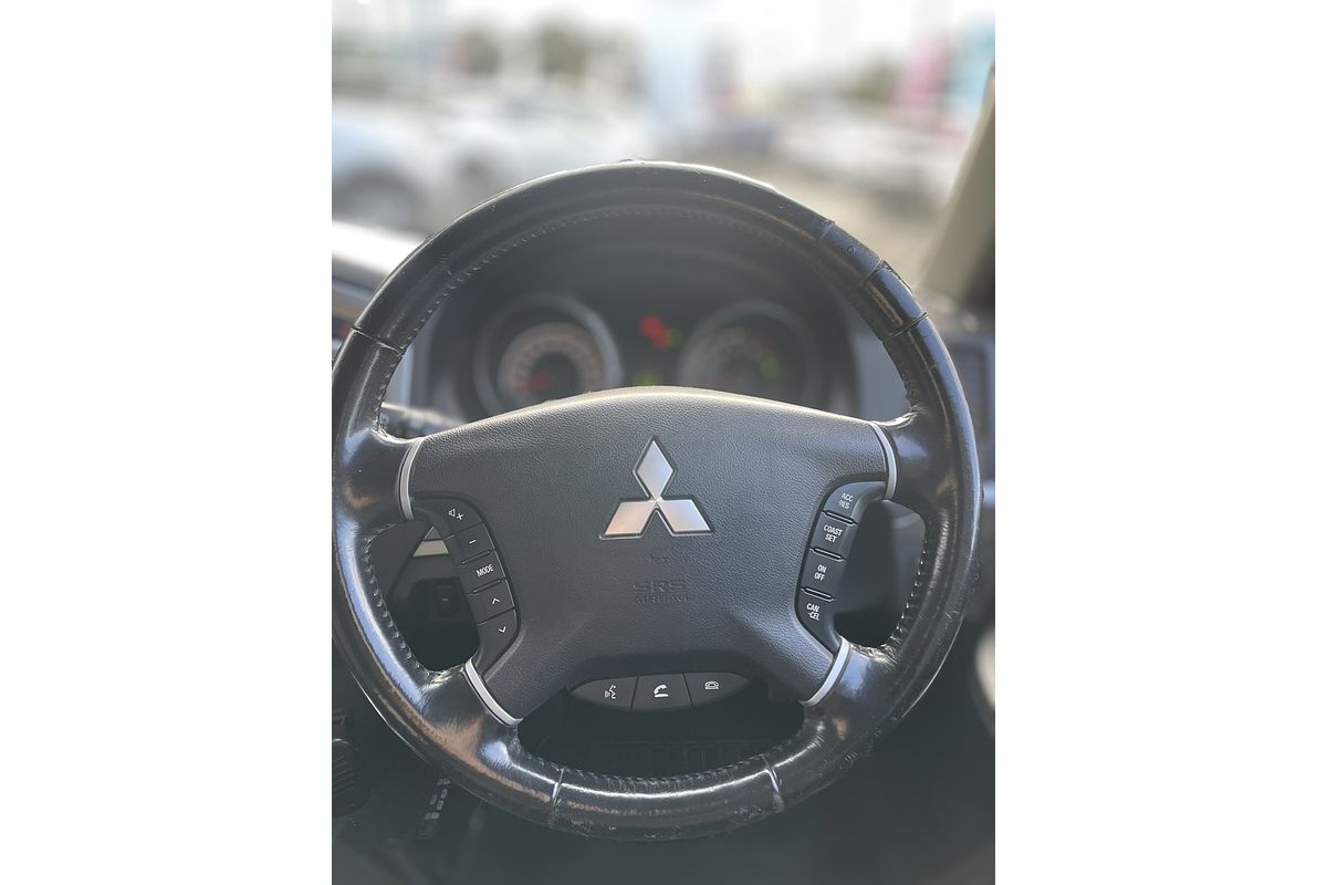 2014 Mitsubishi Pajero GLS NX