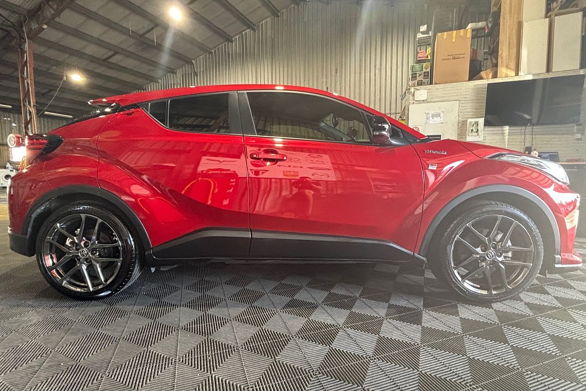 2022 Toyota C-HR GR Sport ZYX10R