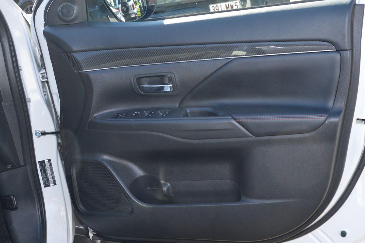 2020 Mitsubishi Outlander Black Edition ZL