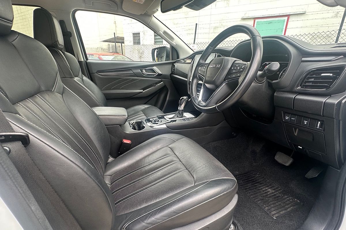 2023 Isuzu MU-X LS-T