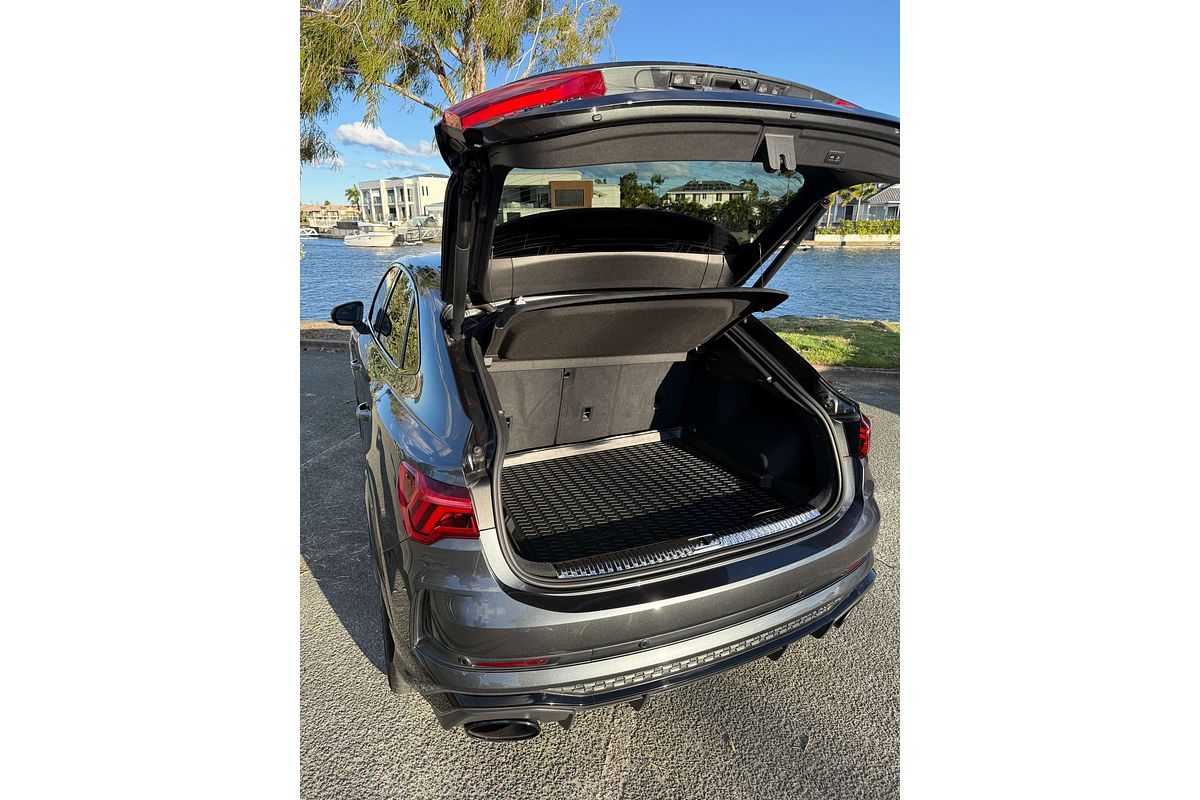 2020 Audi RS Q3  F3
