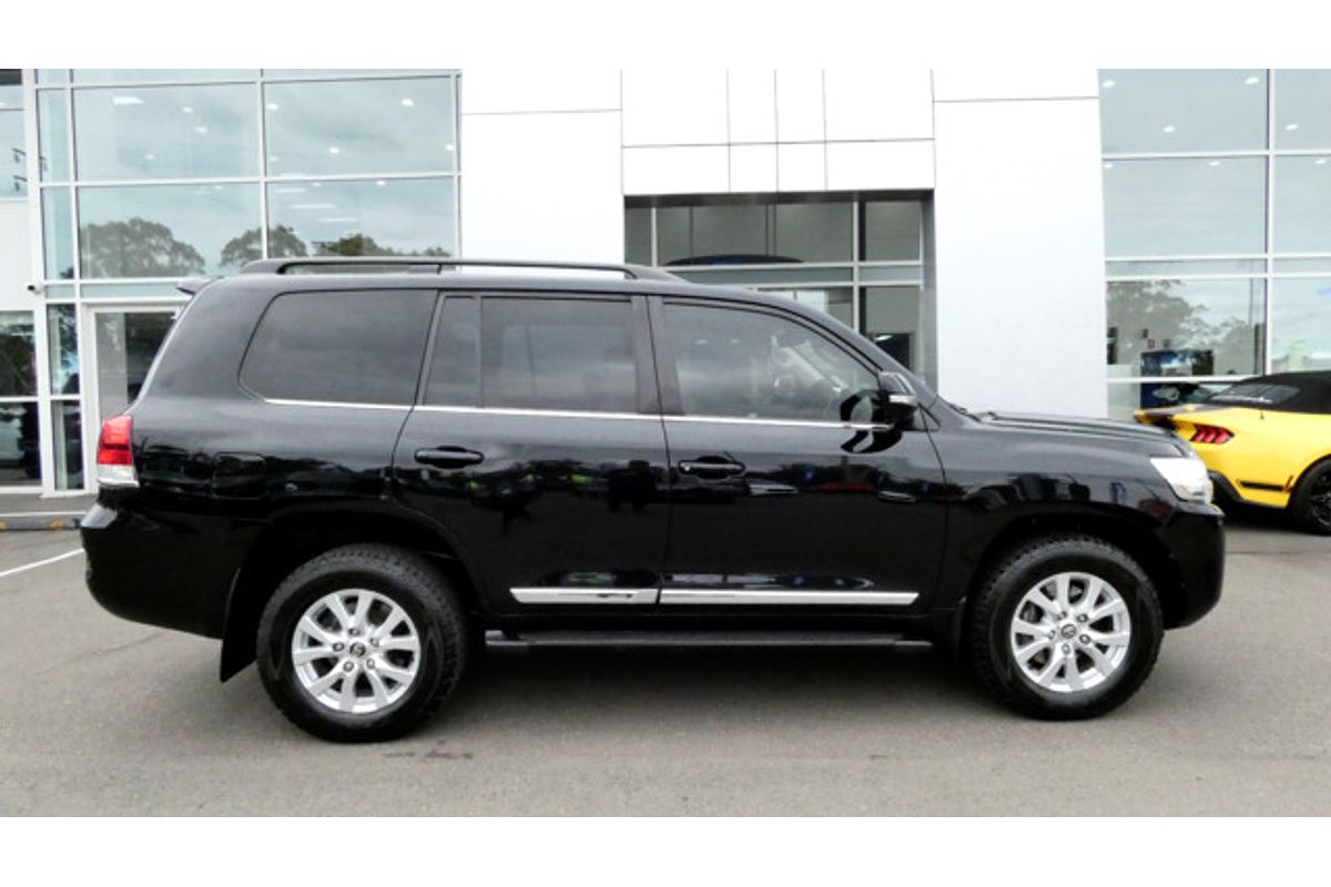 2019 Toyota Landcruiser Sahara VDJ200R