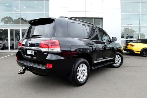2019 Toyota Landcruiser Sahara VDJ200R