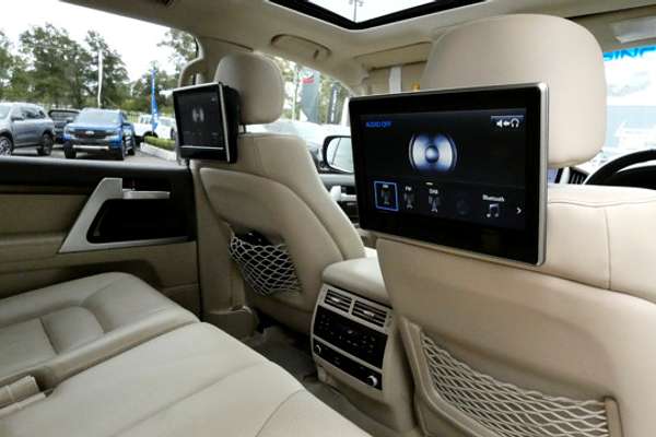 2019 Toyota Landcruiser Sahara VDJ200R