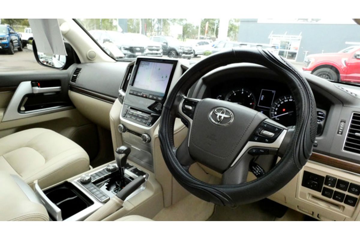 2019 Toyota Landcruiser Sahara VDJ200R