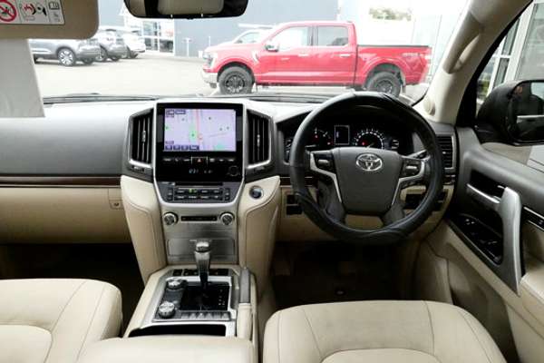 2019 Toyota Landcruiser Sahara VDJ200R