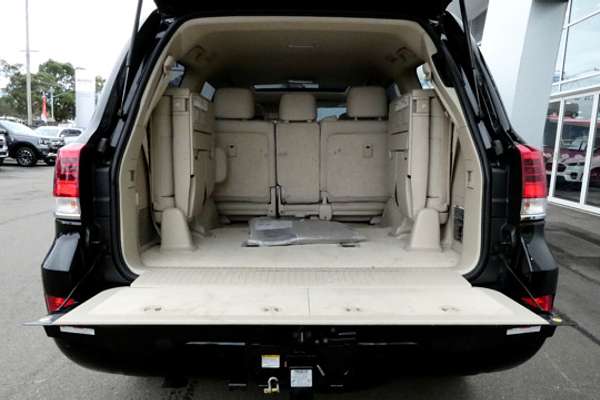 2019 Toyota Landcruiser Sahara VDJ200R