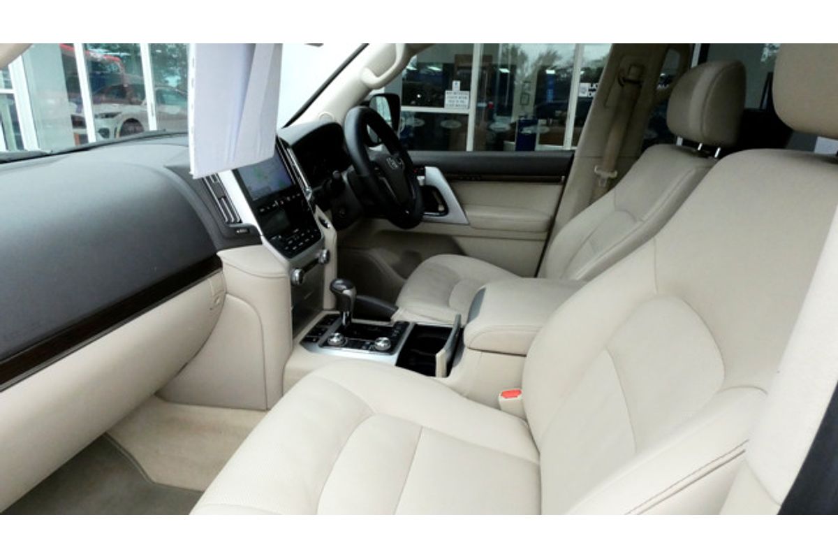 2019 Toyota Landcruiser Sahara VDJ200R