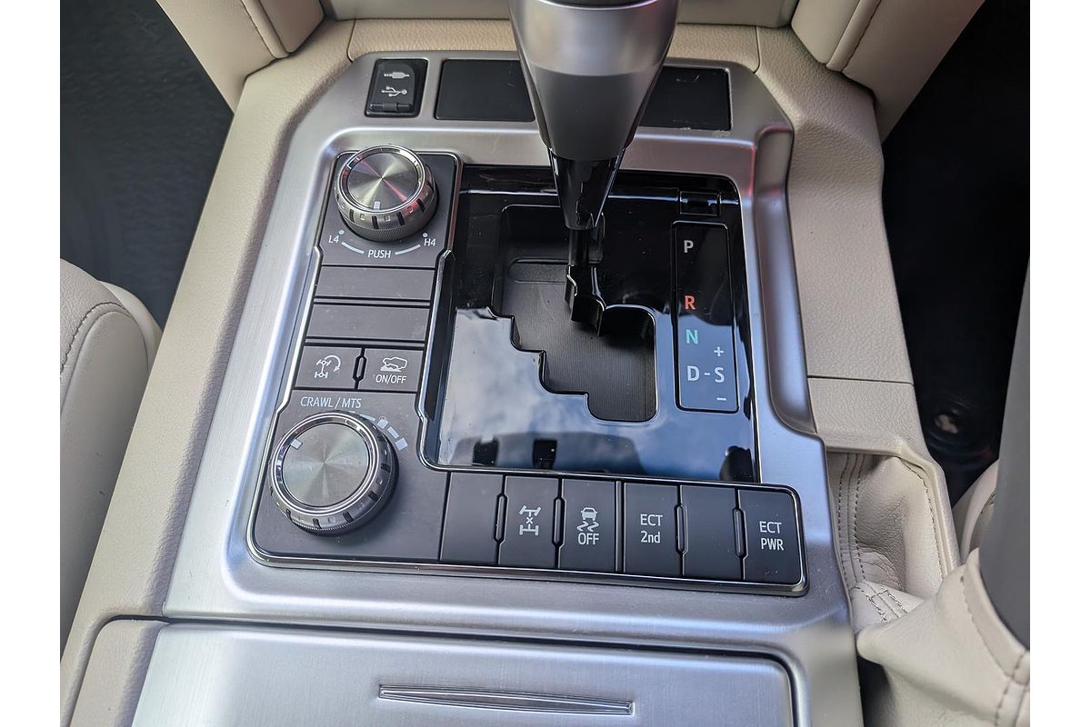 2020 Toyota Landcruiser VX VDJ200R