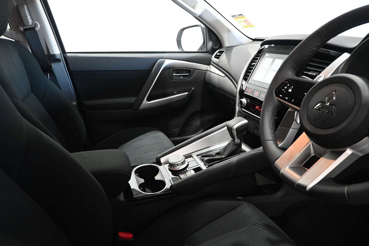 2025 Mitsubishi Pajero Sport GLS QG
