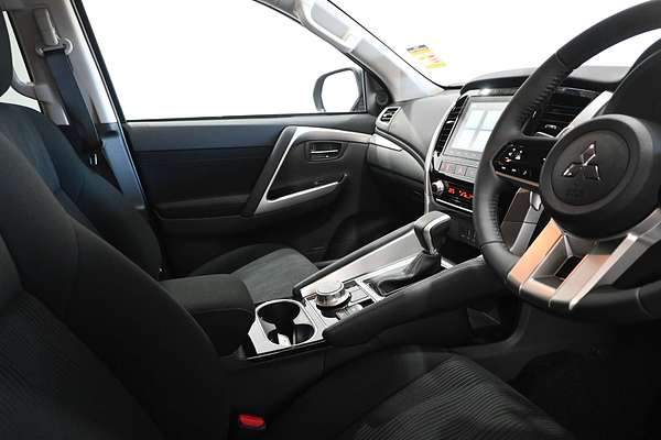 2025 Mitsubishi Pajero Sport GLS QG
