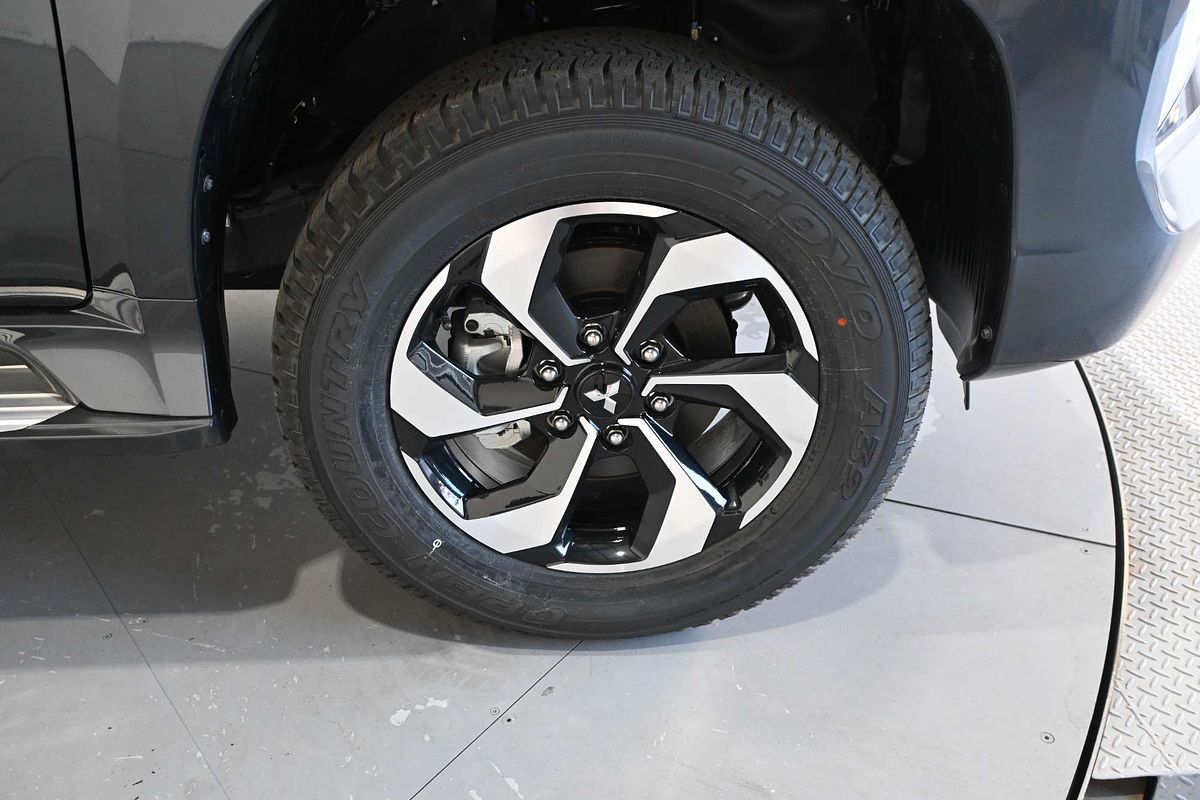2025 Mitsubishi Pajero Sport GLS QG