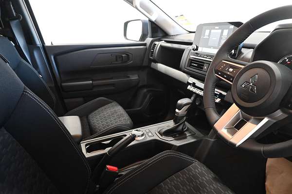 2025 Mitsubishi Triton GLX-R MV 4X4