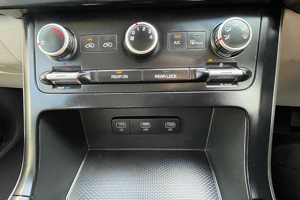 2021 Kia Carnival S KA4