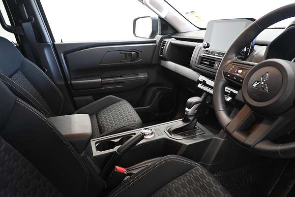 2025 Mitsubishi Triton GLX+ MV 4X4