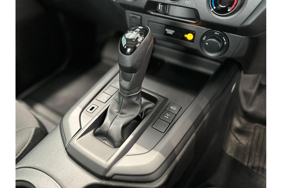 2025 Isuzu D-MAX SX High Ride Rear Wheel Drive