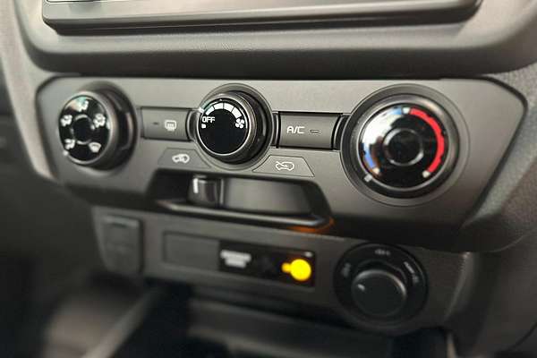 2025 Isuzu D-MAX SX High Ride Rear Wheel Drive