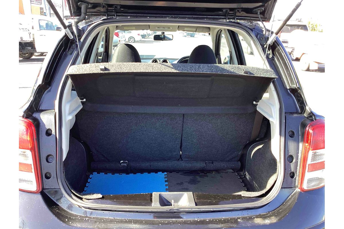 2011 Nissan Micra ST-L K13