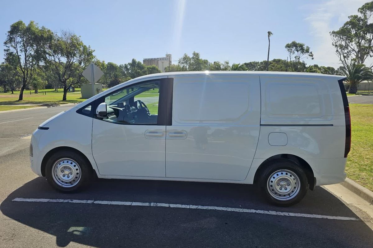 2025 Hyundai STARIA LOAD US4.V3
