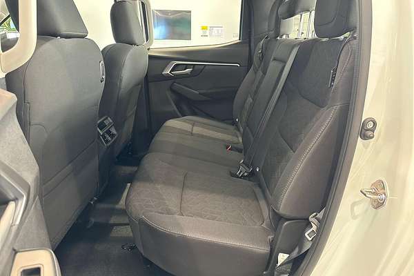 2025 Isuzu D-MAX LS-M 4X4