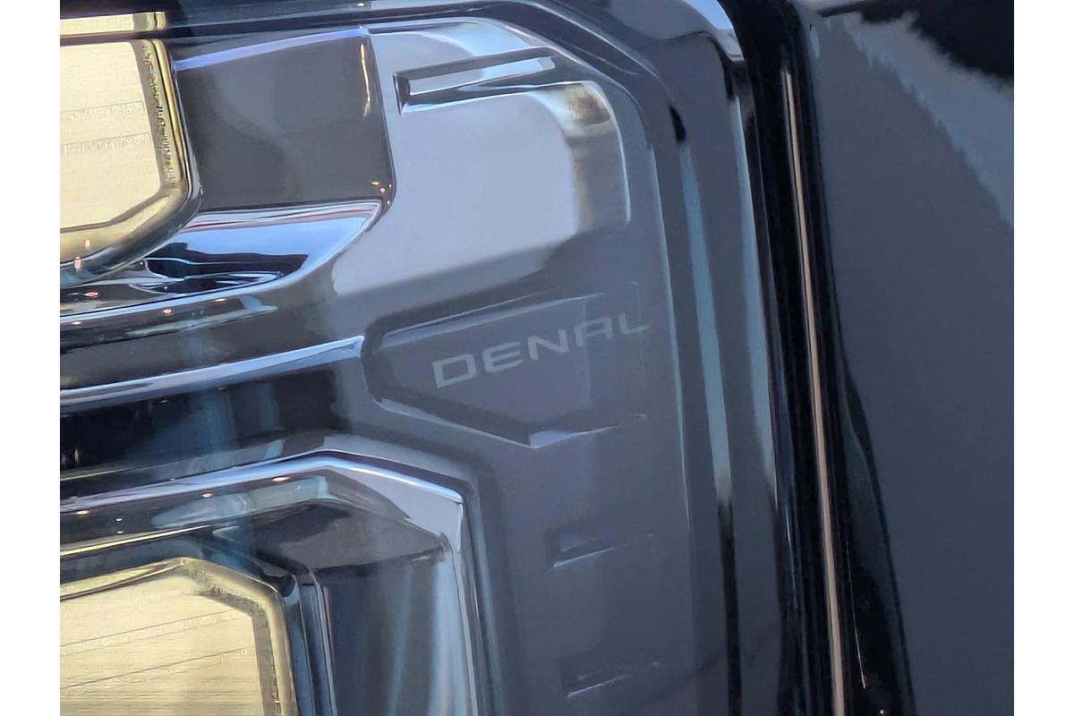 2025 GMC Yukon Denali T1
