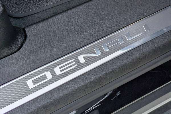 2025 GMC Yukon Denali T1