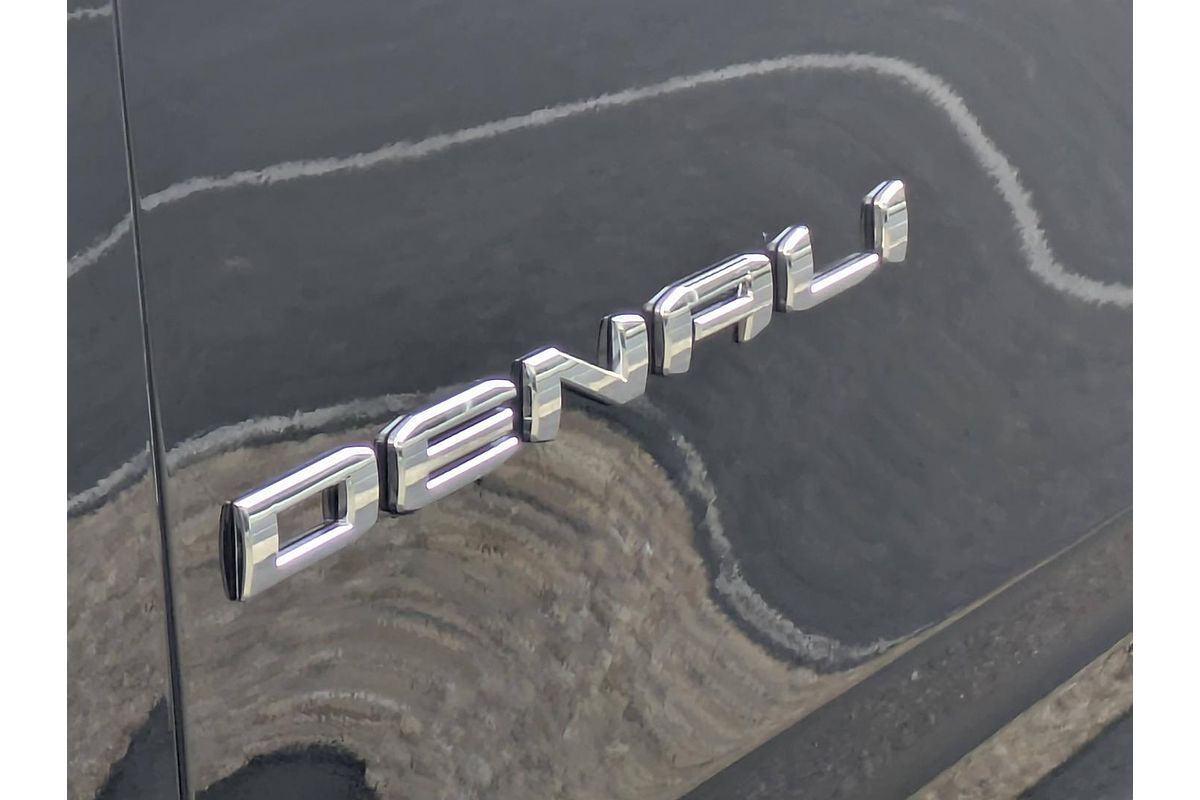 2025 GMC Yukon Denali T1