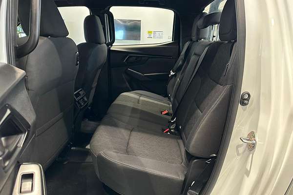 2025 Isuzu D-MAX X-RIDER 4X4