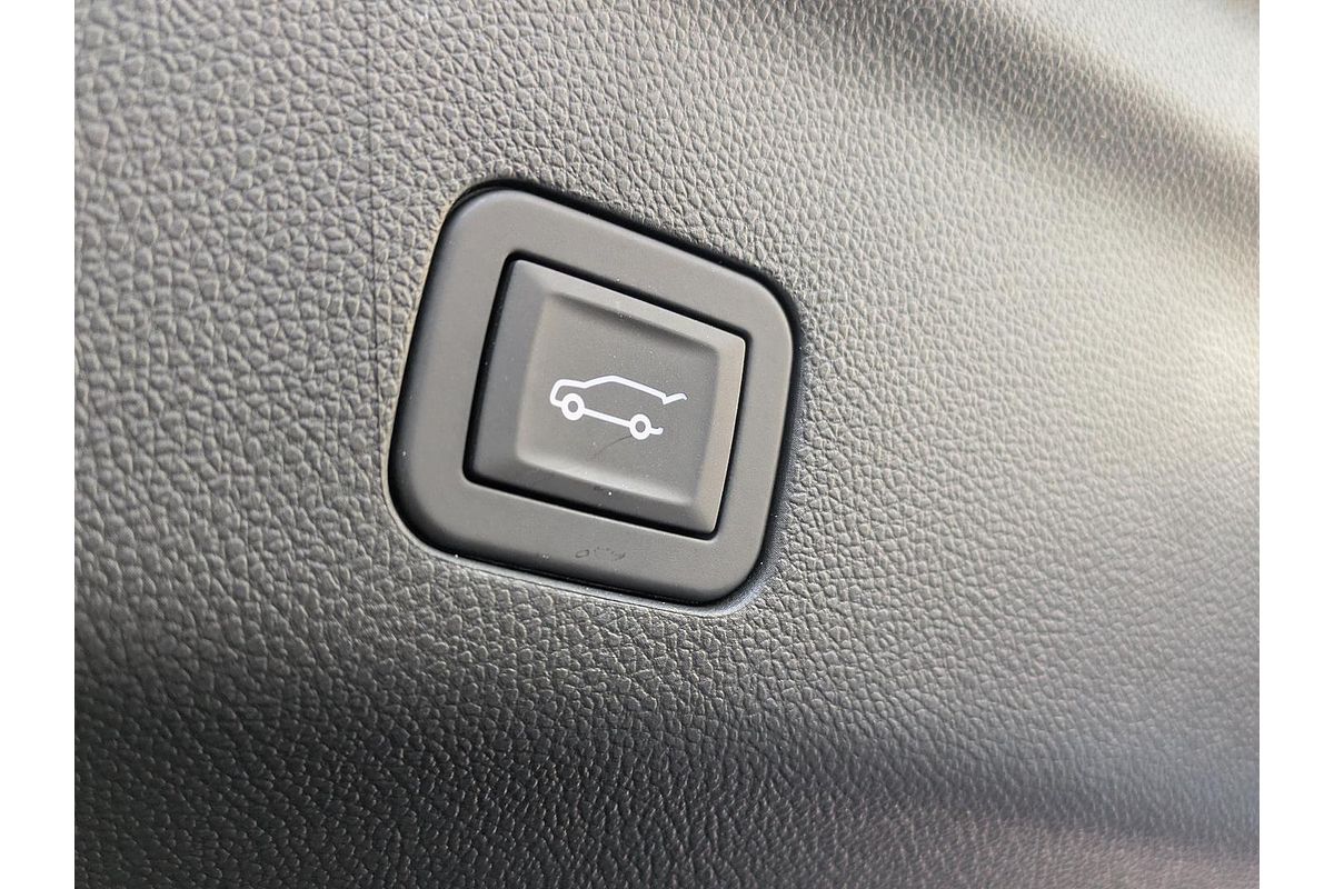 2025 GMC Yukon Denali T1