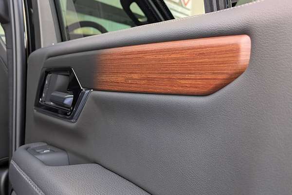 2025 GMC Yukon Denali T1