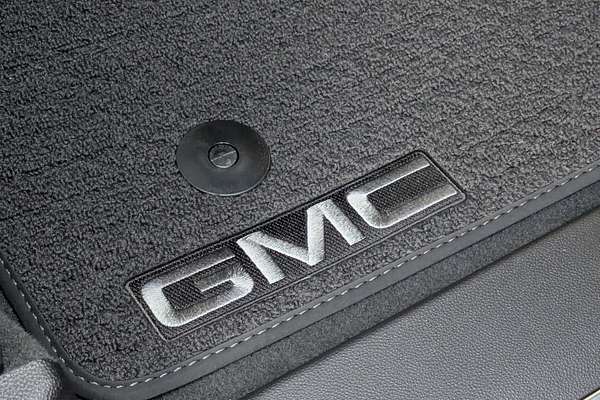 2025 GMC Yukon Denali T1