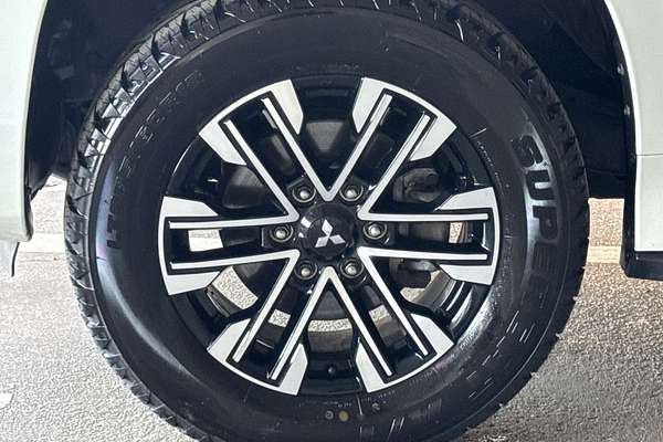 2022 Mitsubishi Pajero Sport GLS QF