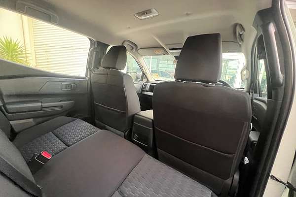 2025 Mitsubishi Triton GLX MV 4X4