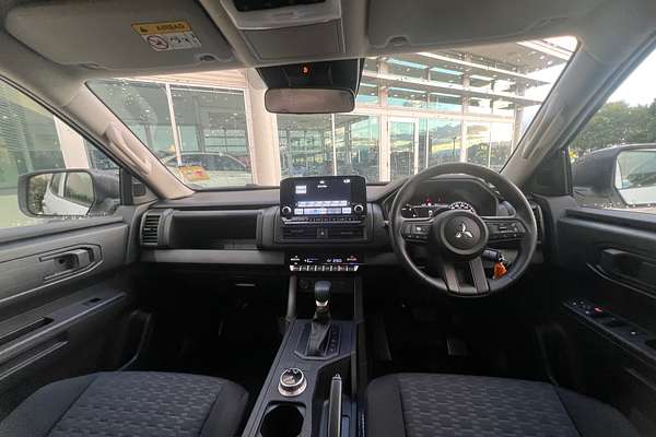 2025 Mitsubishi Triton GLX MV 4X4