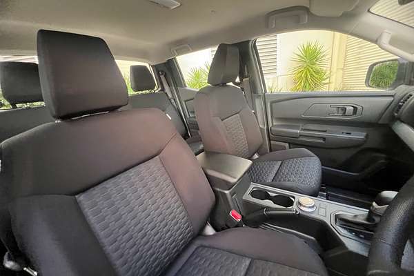 2025 Mitsubishi Triton GLX MV 4X4