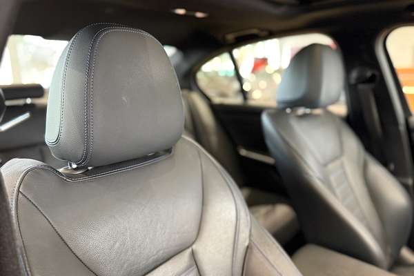 2020 BMW 3 Series 330i M Sport G20