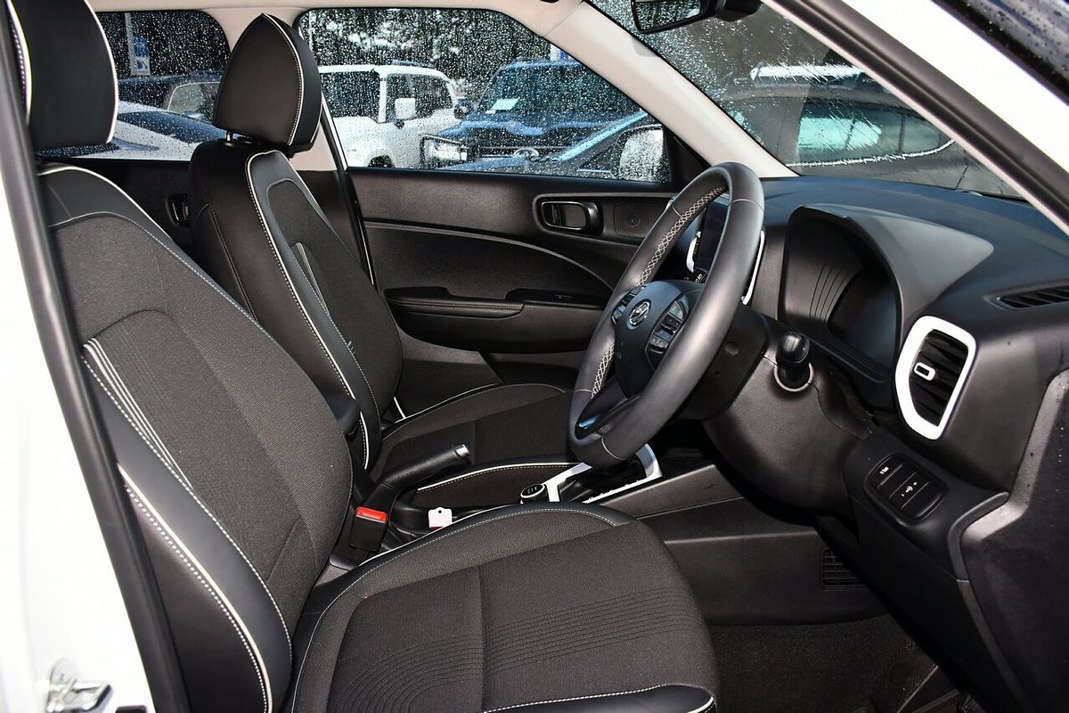 2024 Hyundai Venue Elite QX.V5