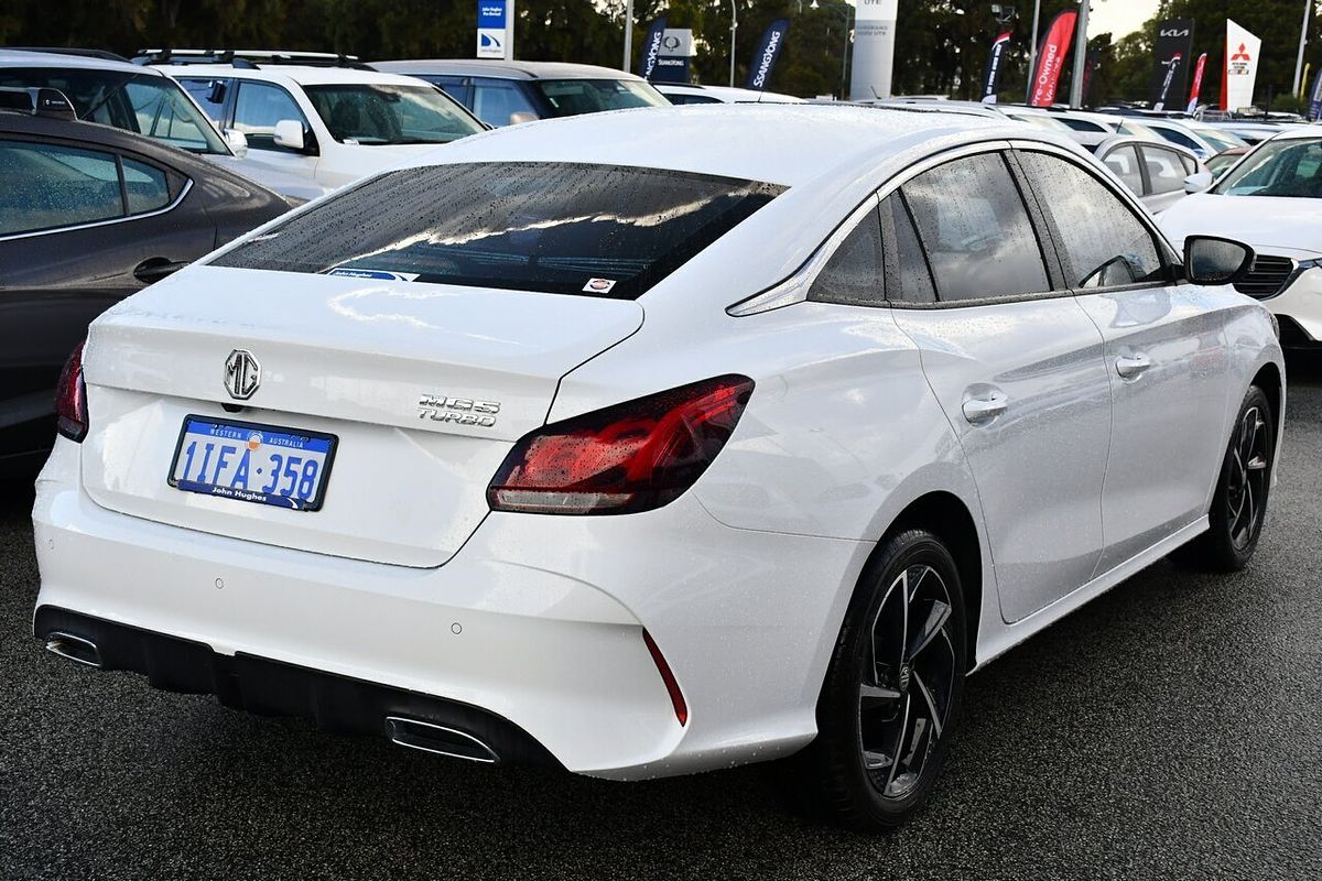 2024 MG MG5 Essence