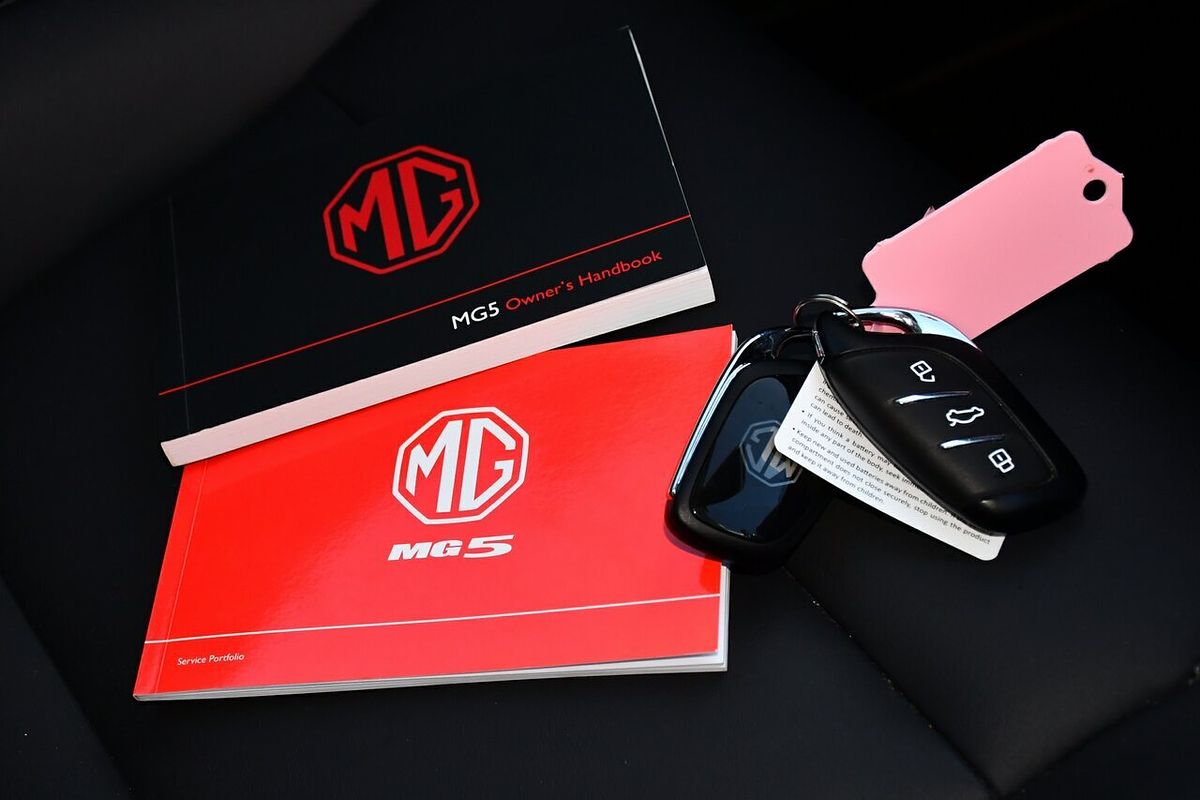 2024 MG MG5 Essence