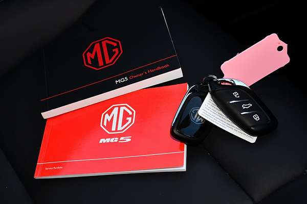 2024 MG MG5 Essence