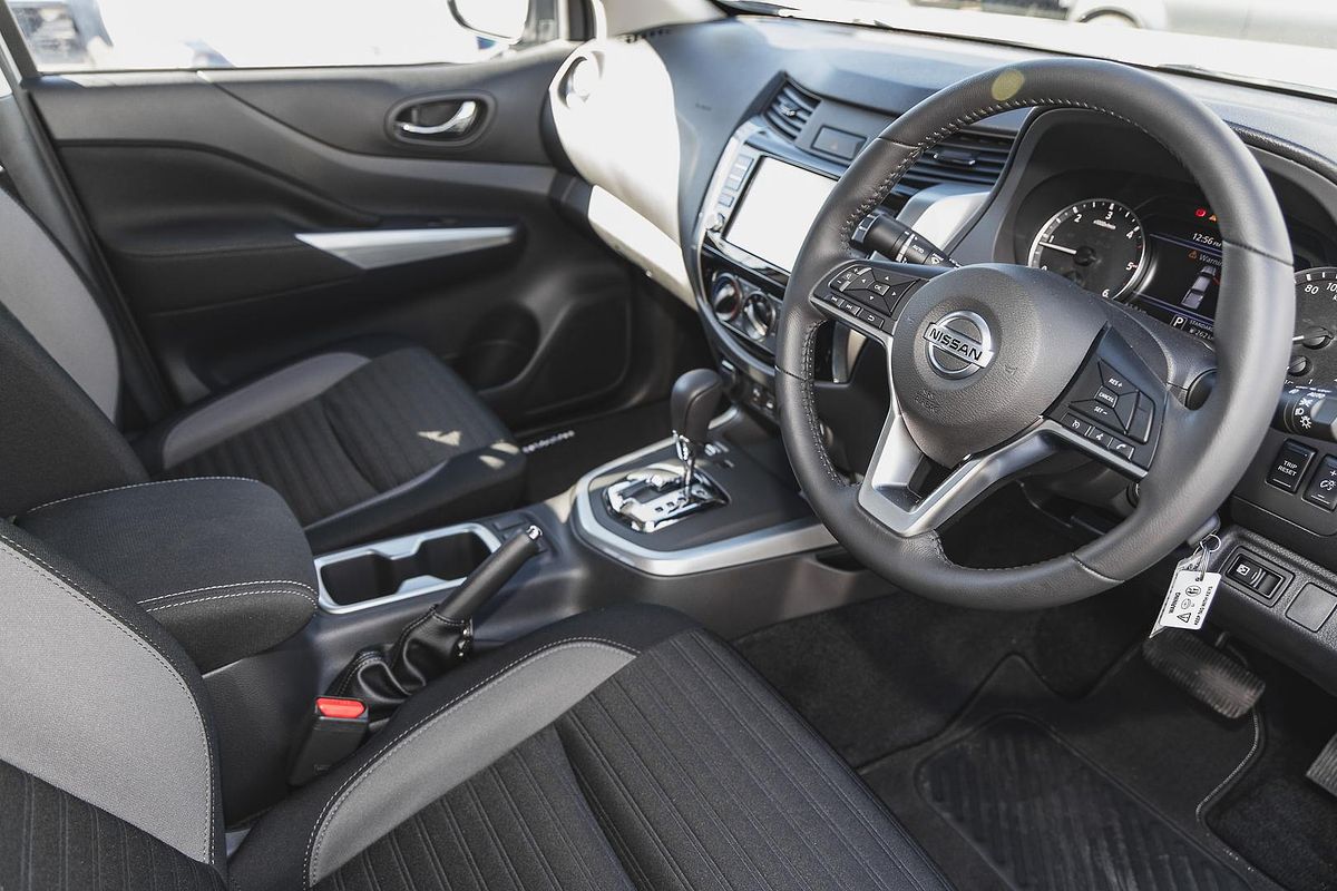2024 Nissan Navara ST D23 4X4