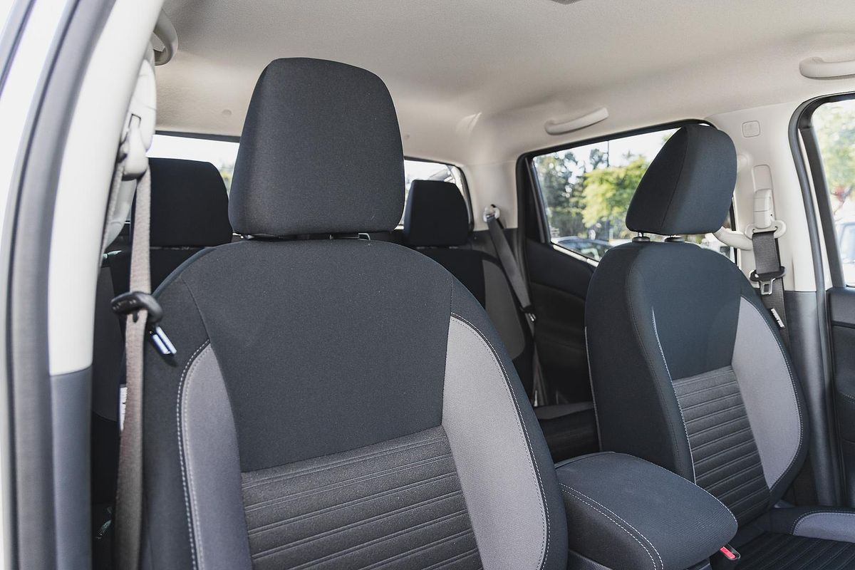 2024 Nissan Navara ST D23 4X4