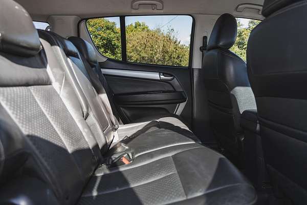 2016 Isuzu MU-X LS-T