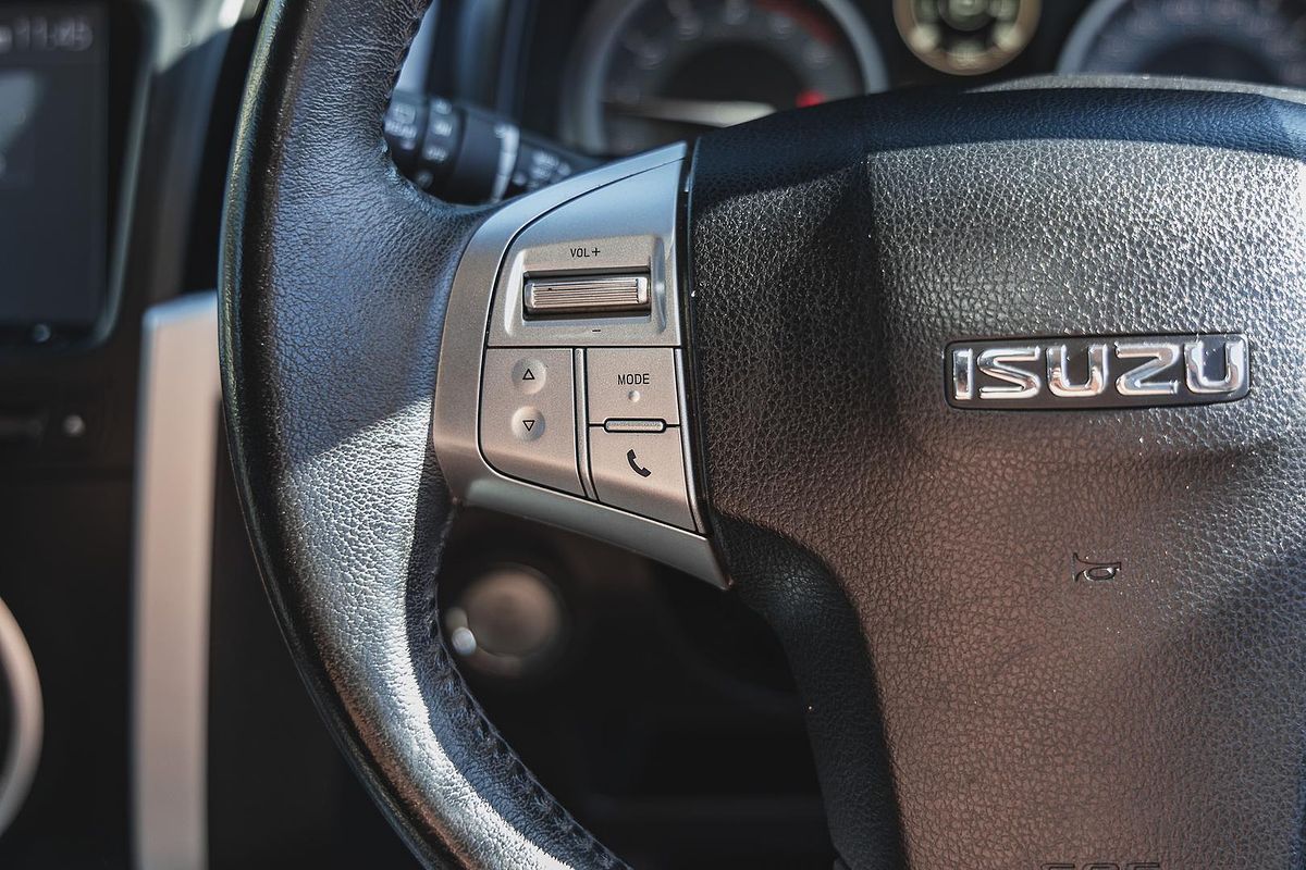 2016 Isuzu MU-X LS-T