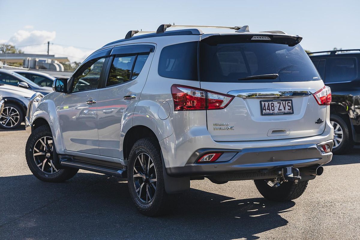 2020 Isuzu MU-X LS-T