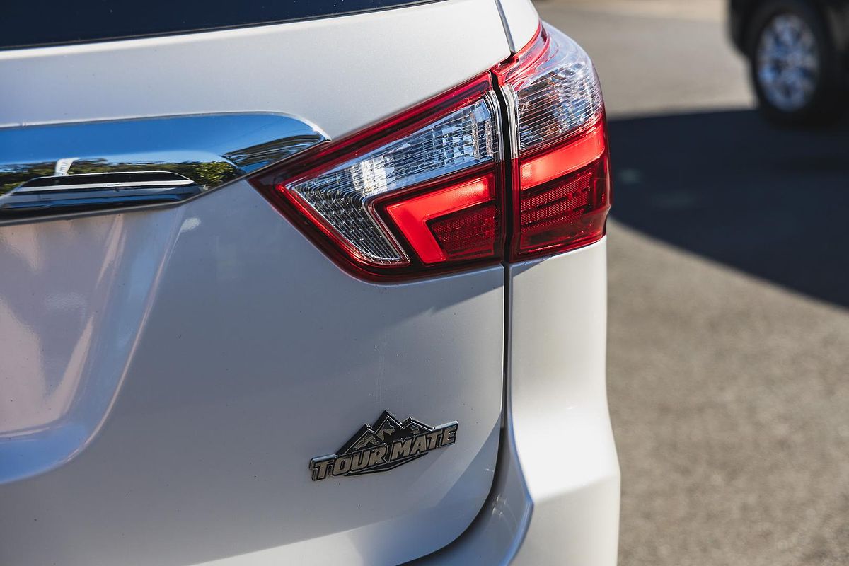 2020 Isuzu MU-X LS-T