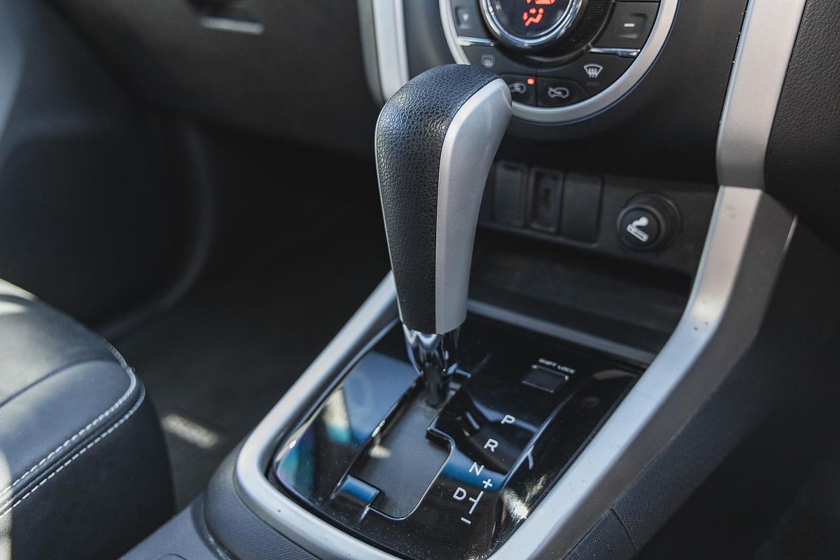 2020 Isuzu MU-X LS-T
