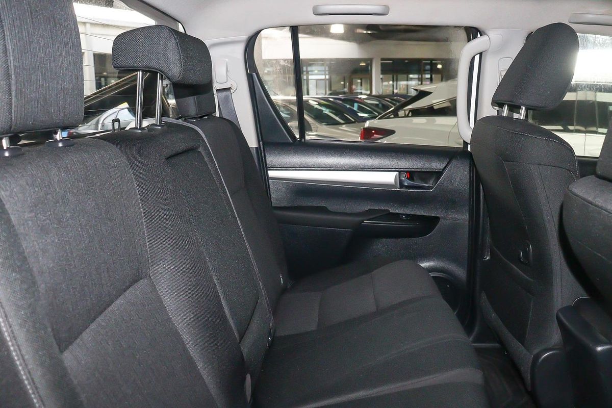 2017 Toyota Hilux SR5 GUN126R 4X4