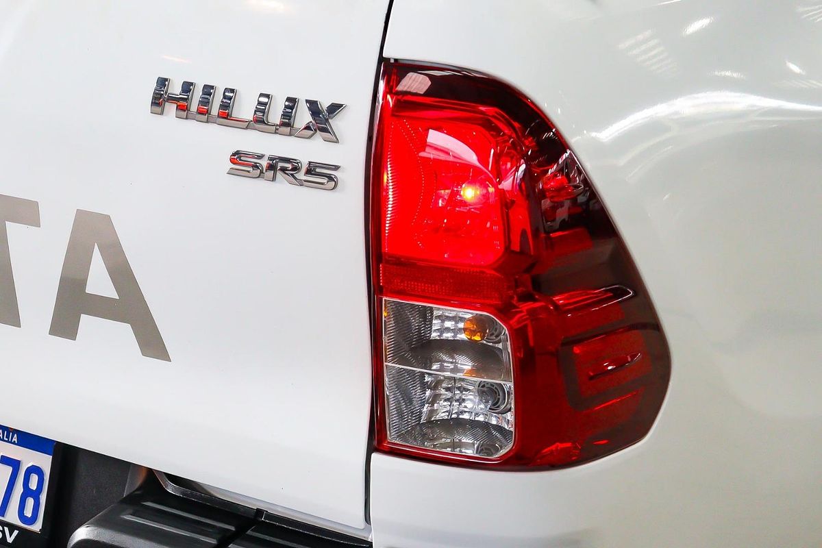 2017 Toyota Hilux SR5 GUN126R 4X4
