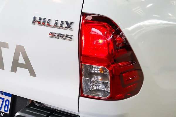 2017 Toyota Hilux SR5 GUN126R 4X4